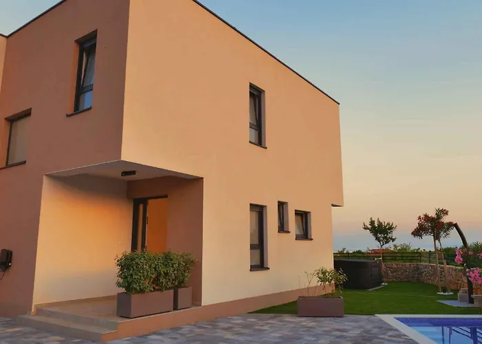 Villa With Pool In Kornic-insel Krk 55147 Kornić