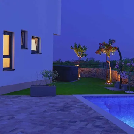 Villa With Pool In Kornic-insel Krk 55147 Kornić