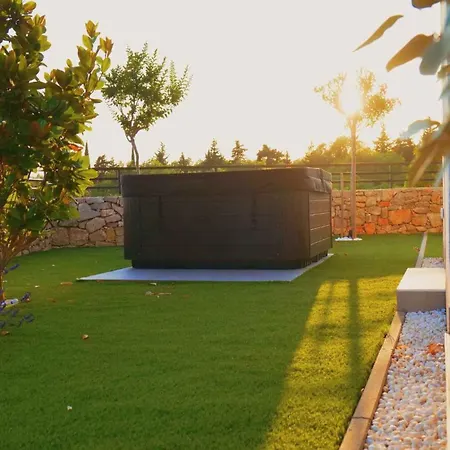 With Pool In Kornic-insel Krk 55147 Villa