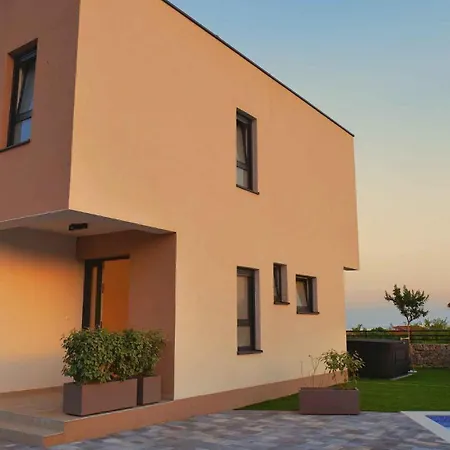 Villa With Pool In Kornic-insel Krk 55147 Kornić